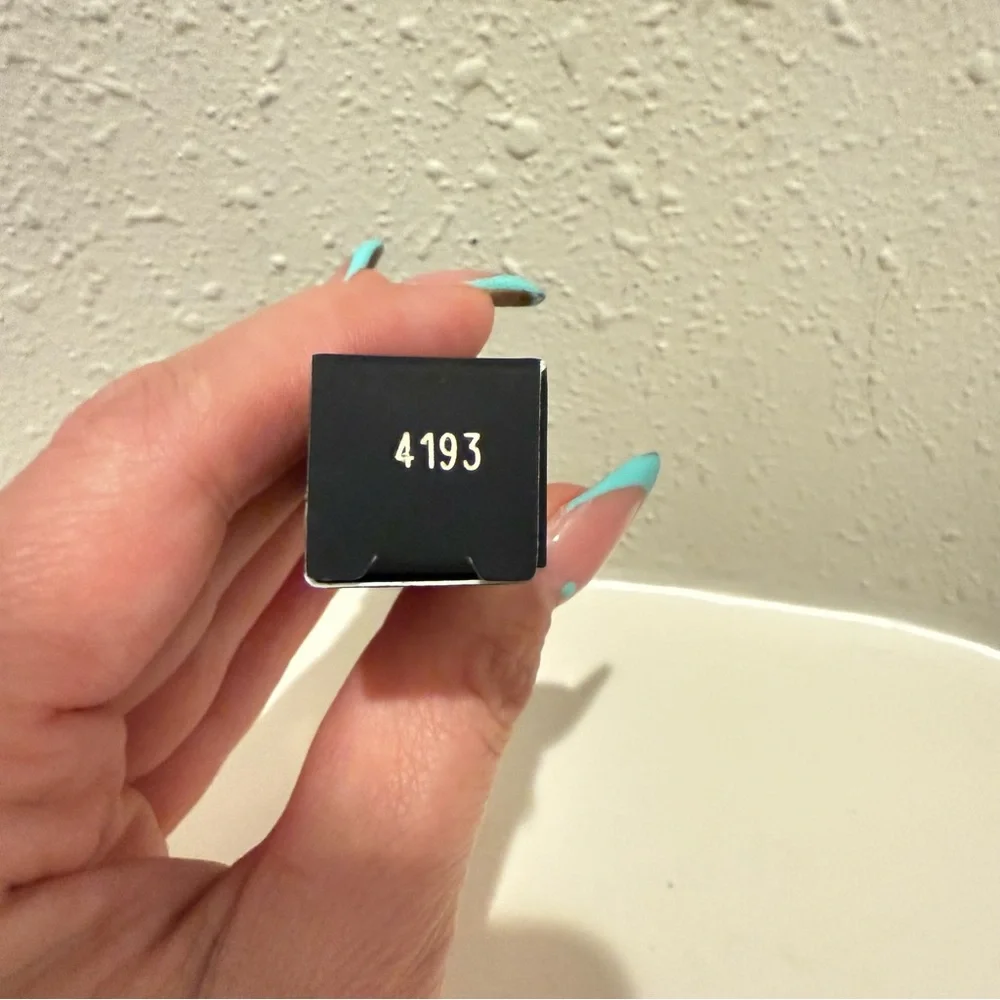 NARS Radiant Creamy Color Correction Medium NEW